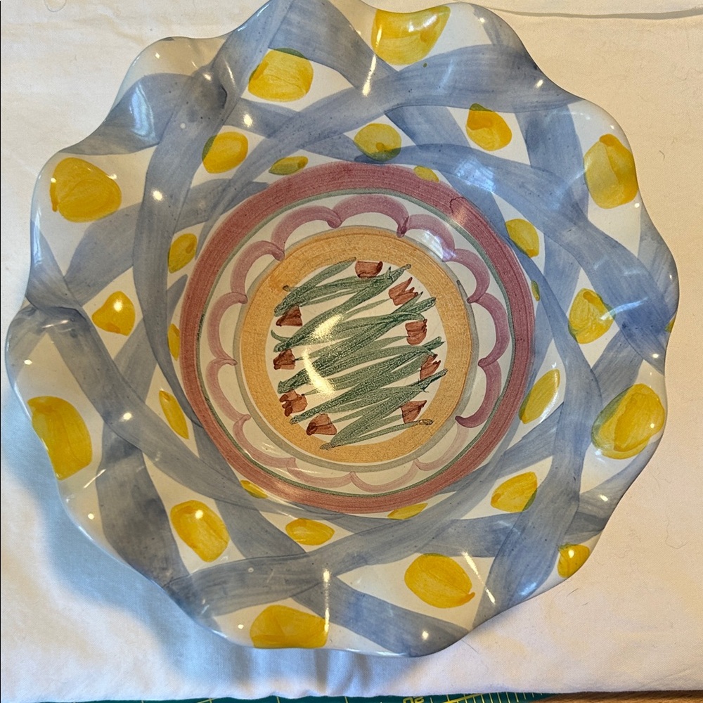 Retired pattern Aaslsmeer Fluted Bowl